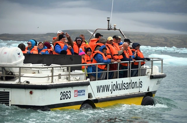 Boat trip to Jökulsárlón 