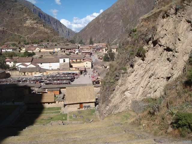 Town of Ollantaytambo | Machu Picchu Tour