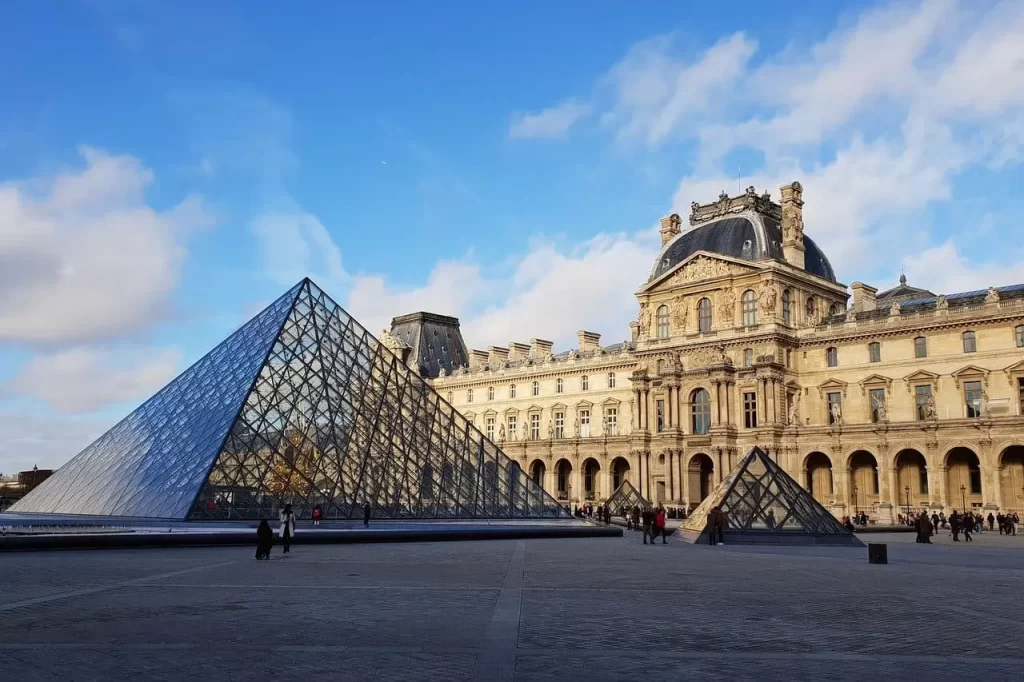 Louvre Museum | London Paris Barcelona Itinerary