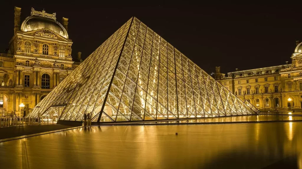 Louvre Museum at night | 3 Days in Paris