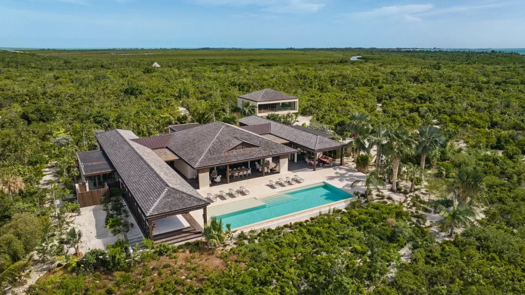 Como Parrot Cay